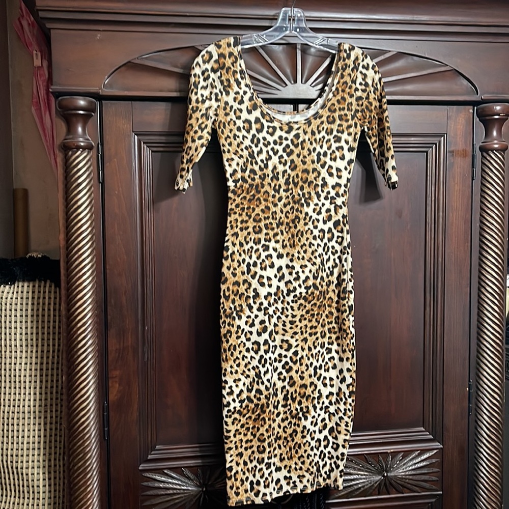 Dress - Picture 6 of 8